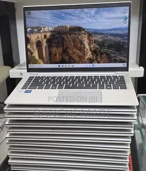 New Laptop HP EliteBook 840 G10 16GB Intel Core i7 SSD 512GB