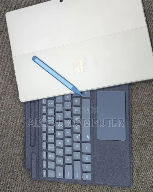 New Laptop Microsoft Surface 16GB Intel Core i7 SSD 512GB
