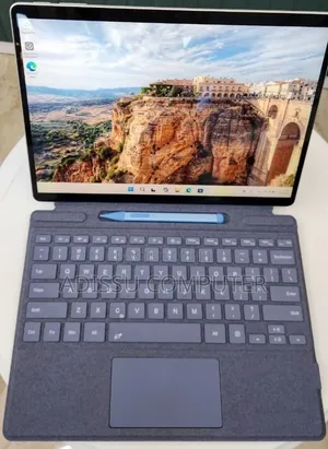 New Laptop Microsoft Surface 16GB Intel Core i7 SSD 512GB