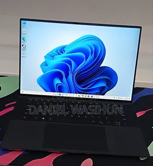 New Laptop Dell XPS 15 16GB Intel Core i7 SSD 512GB