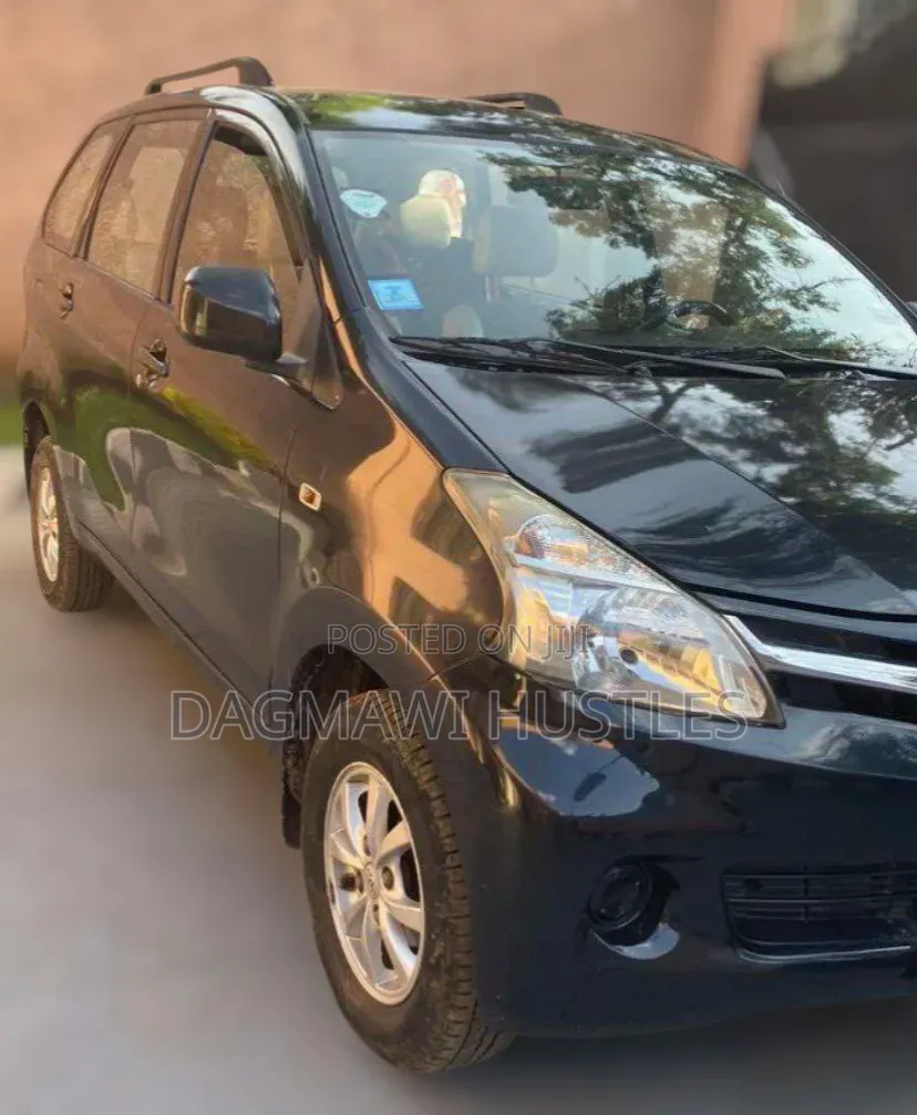 Toyota Avanza 2013 Black