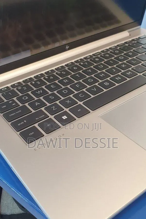New Laptop HP EliteBook 840 G10 16GB Intel Core i7 SSD 512GB