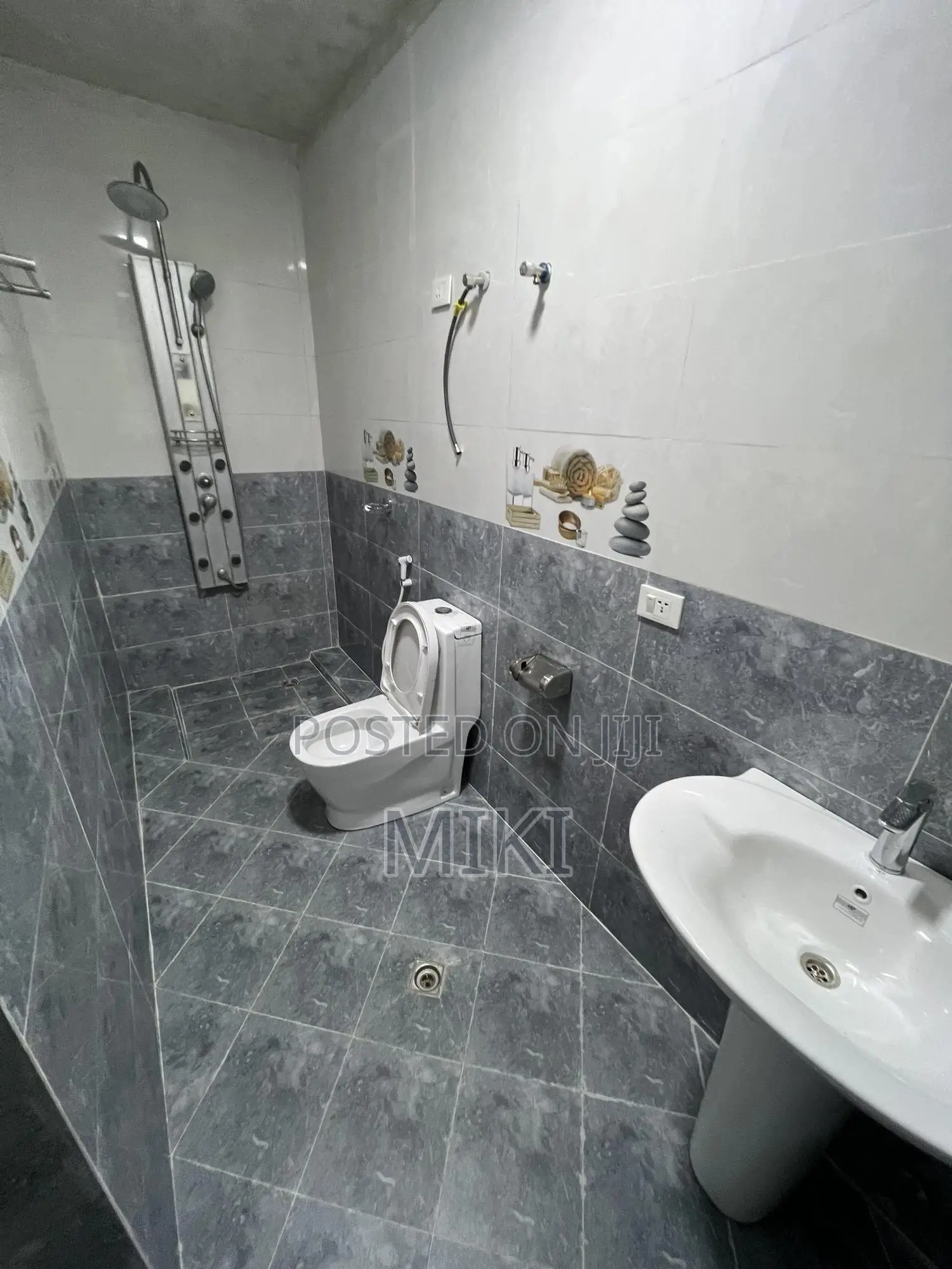 Furnished 3bdrm Apartment in Haile Garment, Nifas Silk-Lafto for sale