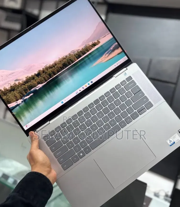 New Laptop Dell Inspiron 16 7620 16GB Intel Core i7 SSD 512GB