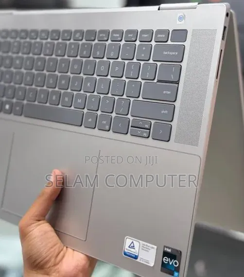 New Laptop Dell Inspiron 16 7620 16GB Intel Core i7 SSD 512GB