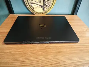 New Laptop Apple MacBook Pro 2025 M5 16GB Apple M5 SSD 1T