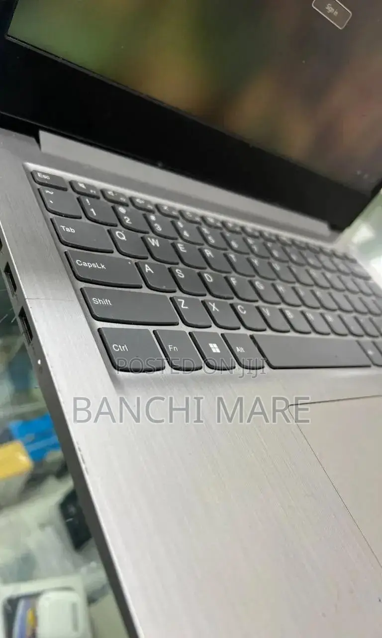 New Laptop Lenovo Ideapad 3 8GB Intel Core i5 SSD 512GB