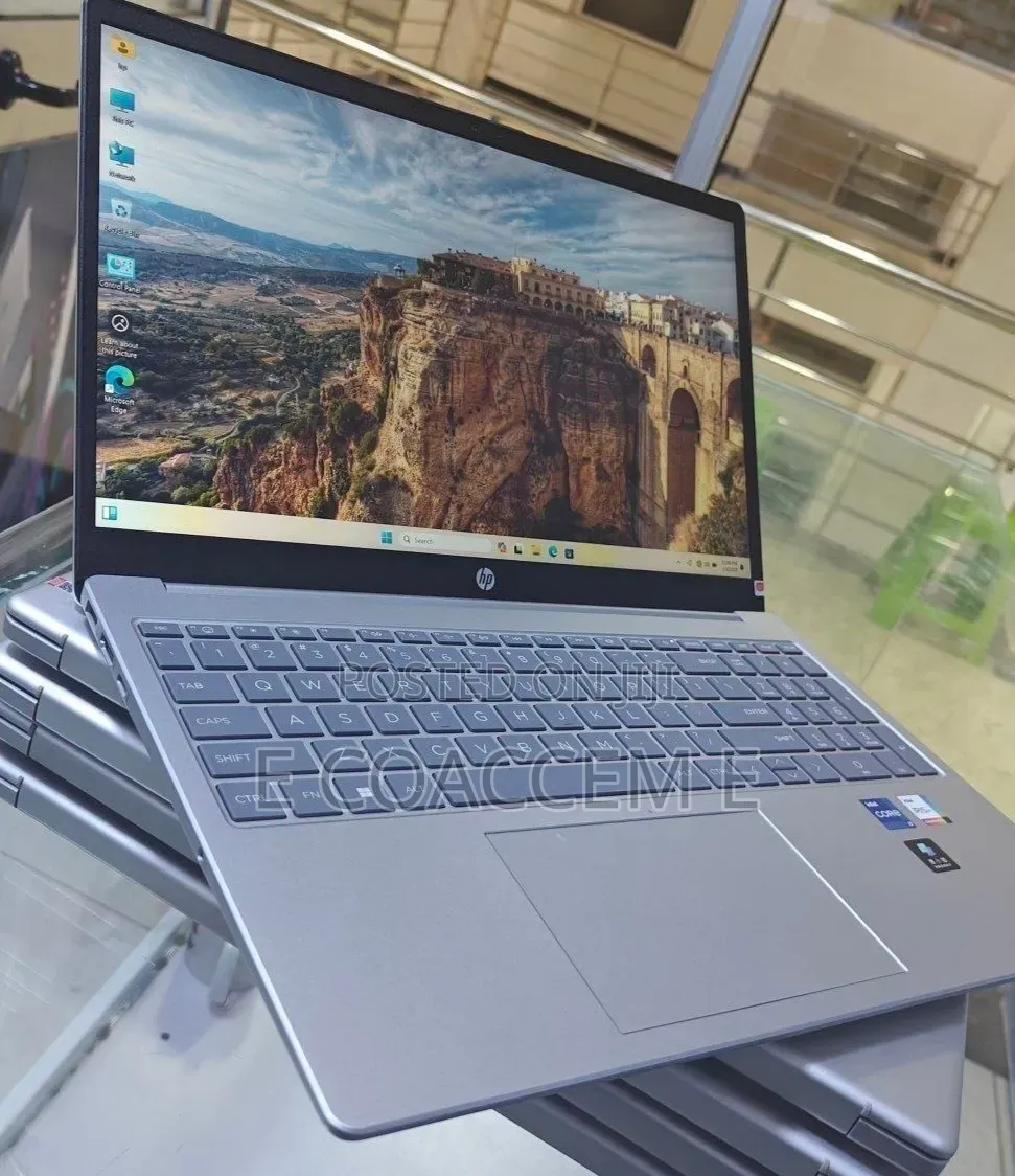 New Laptop HP 16GB Intel Core i5 SSD 1T