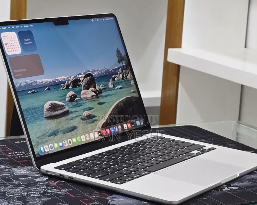 New Laptop Apple MacBook Air 2022 M2 8GB Apple M2 SSD 256GB
