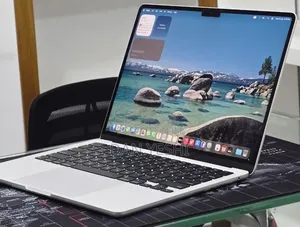 New Laptop Apple MacBook Air 2022 M2 8GB Apple M2 SSD 256GB