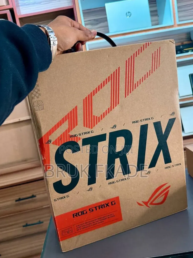 New Laptop Asus ROG Strix G16 G614 16GB Intel Core i9 SSD 1T
