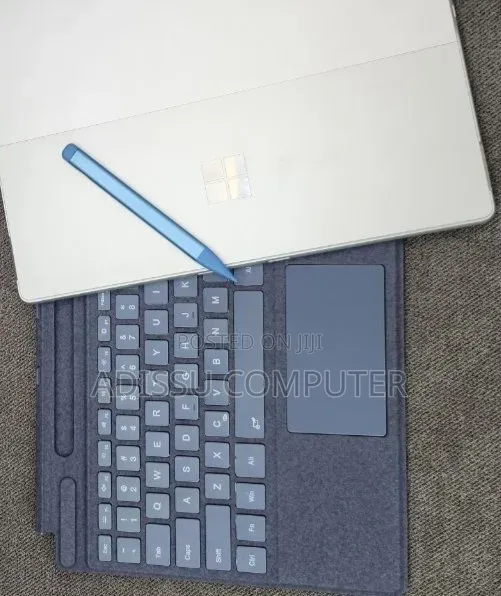 New Laptop Microsoft Surface 16GB Intel Core i7 SSD 512GB
