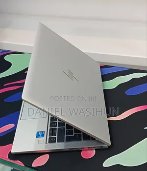 New Laptop HP EliteBook 830 G8 16GB Intel Core i5 SSD 512GB