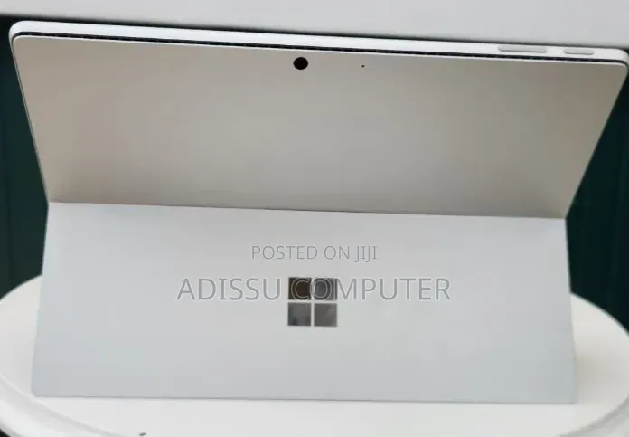 New Laptop Microsoft Surface 16GB Intel Core i7 SSD 512GB