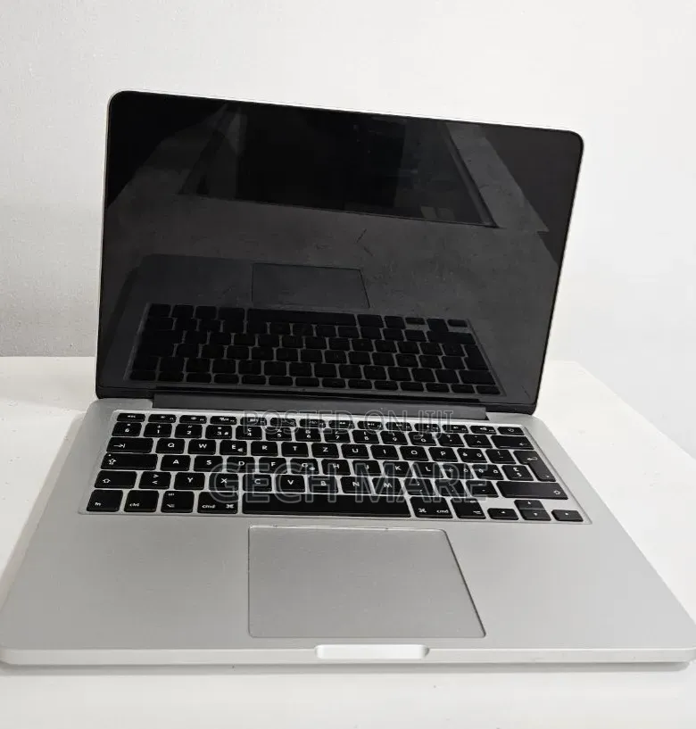 New Laptop Apple MacBook 2015 8GB Intel Core i7 SSD 256GB