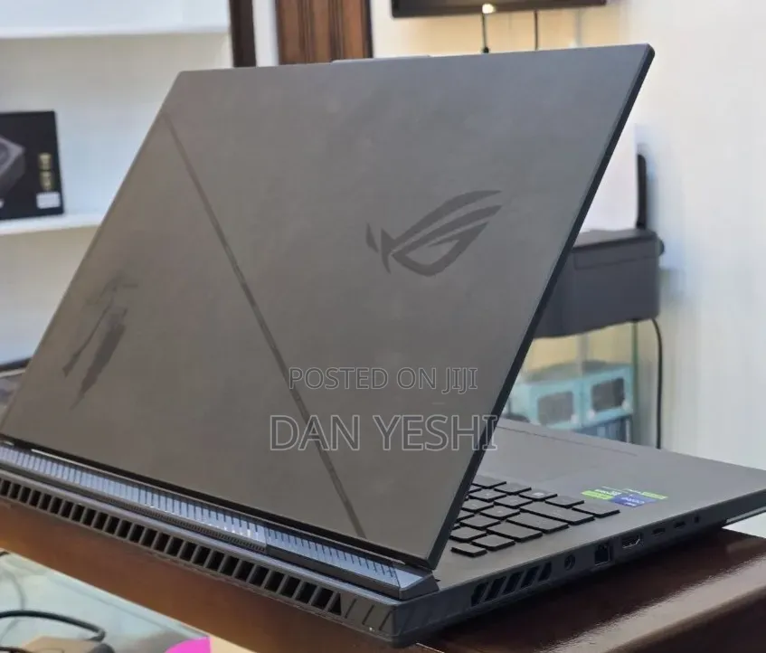 New Laptop Asus ROG Strix G18 40GB Intel Core i9 SSD 1T