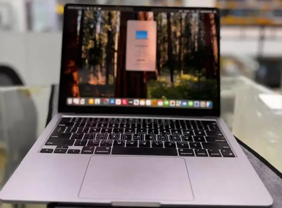 New Laptop Apple MacBook Air 2022 M2 8GB Apple M2 SSD 256GB