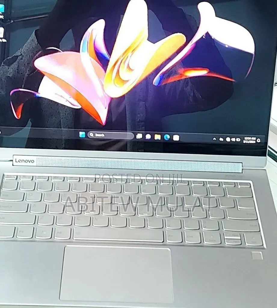 New Laptop Lenovo Yoga 9i 16GB Intel Core i7 SSD 512GB