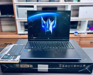 New Laptop Acer Predator Helios 18 PH18-71 16GB Intel Core i9 SSD 1T