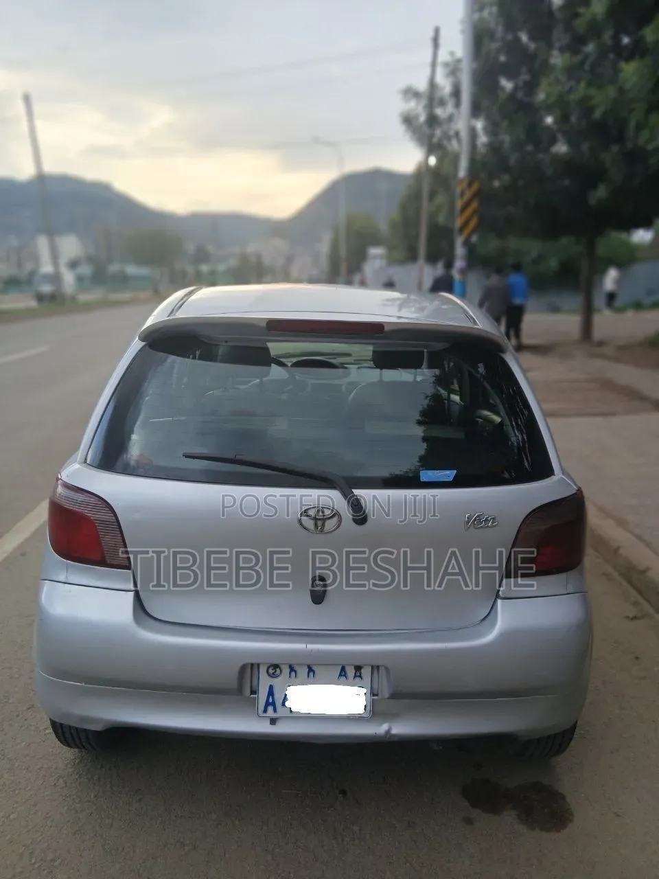 Toyota Vitz 2001 Silver
