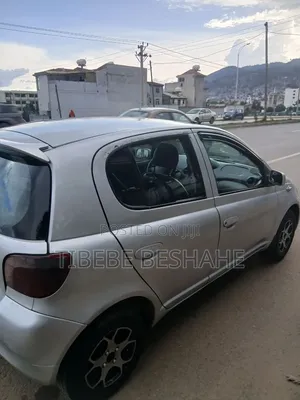 Toyota Vitz 2001 Silver