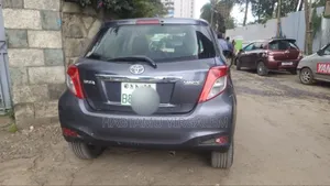 Toyota Yaris 2012
