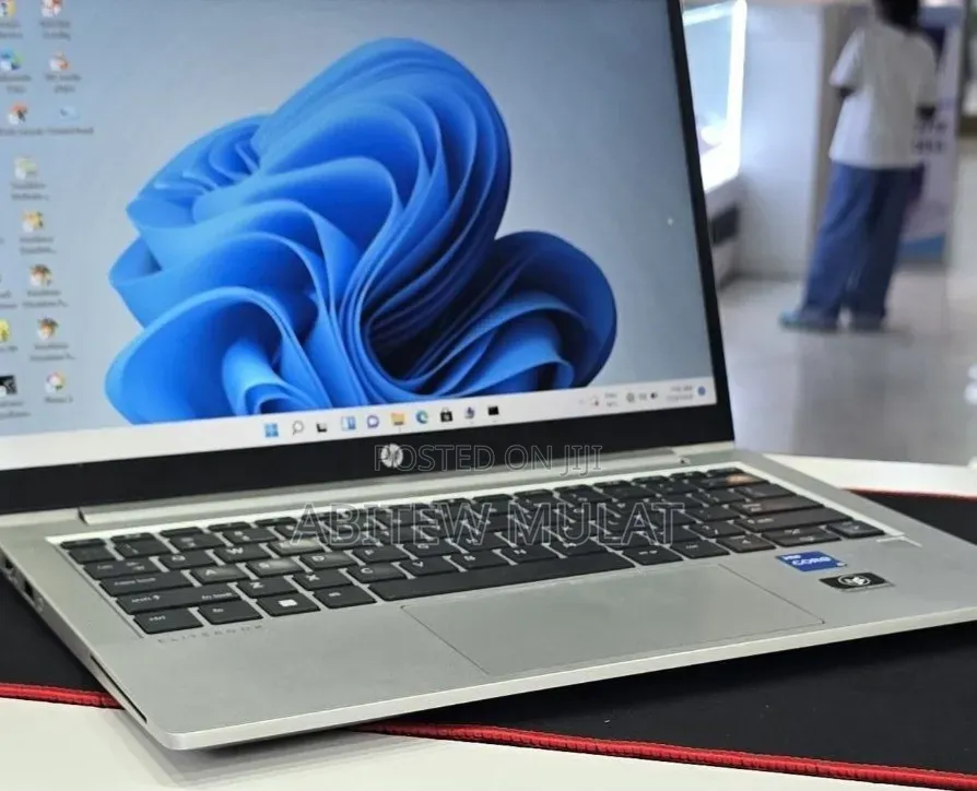New Laptop HP EliteBook 830 G9 16GB Intel Core i5 SSD 512GB
