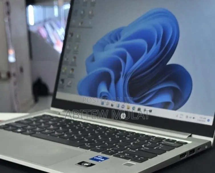 New Laptop HP EliteBook 830 G9 16GB Intel Core i5 SSD 512GB