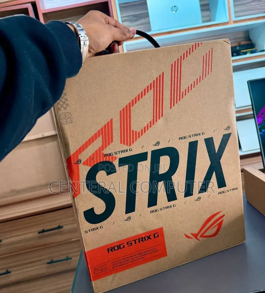 New Laptop Asus ROG Strix G16 16GB Intel Core i9 SSD 1T
