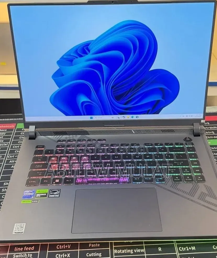 New Laptop Asus ROG Strix G16 G614 16GB Intel Core i9 SSD 1T