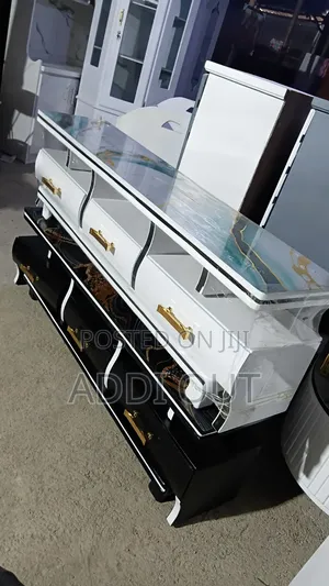 መርዘም እና ማጠር የሚችል 1.50 ቲቪ ማስቀመጫ