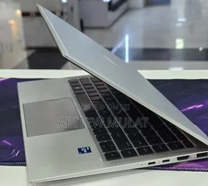 New Laptop HP EliteBook 1040 G8 16GB Intel Core i7 SSD 512GB