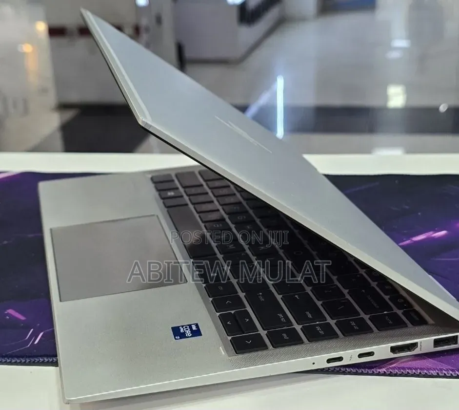 New Laptop HP EliteBook 1040 G8 16GB Intel Core i7 SSD 512GB