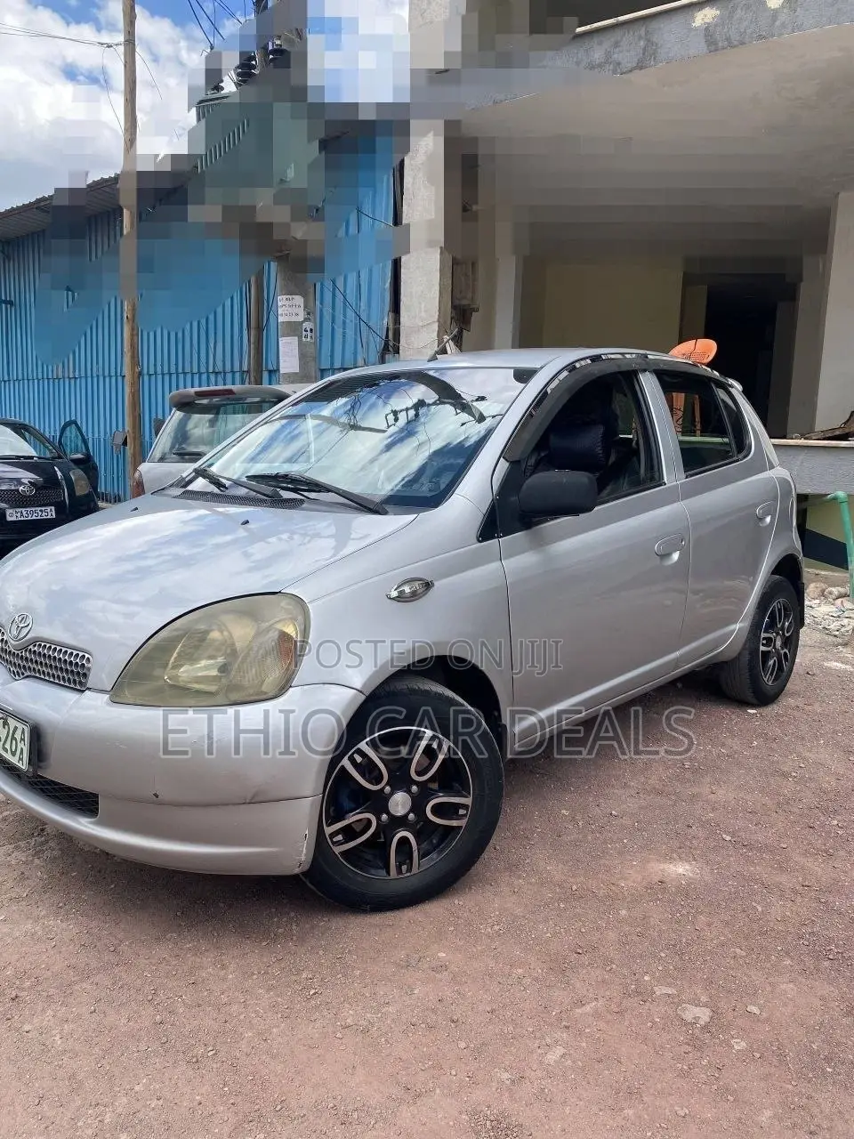 Toyota Vitz 2002 Silver