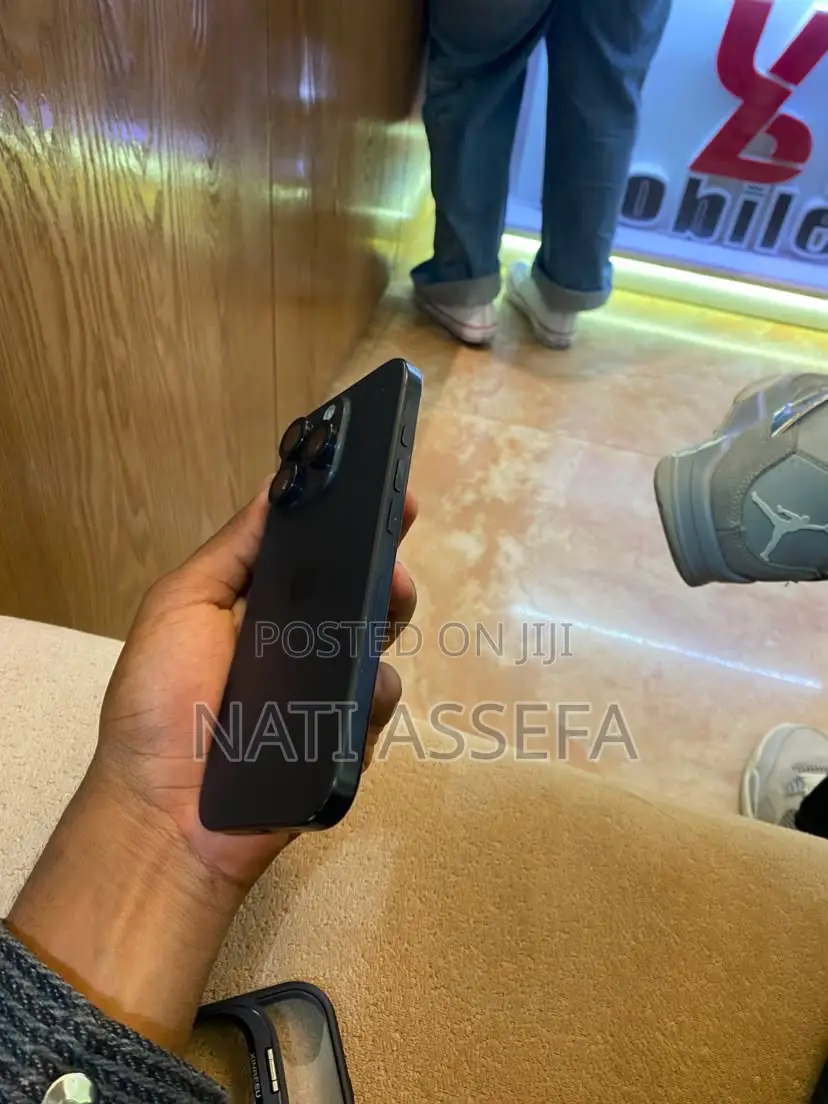 Apple iPhone 16 Pro 128 GB Blue