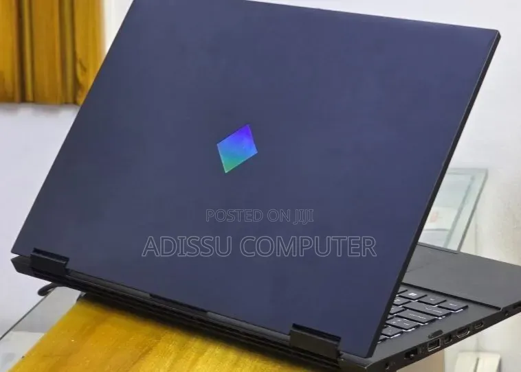 New Laptop HP OmniBook 5 16" 16GB Intel Core i7 SSD 512GB