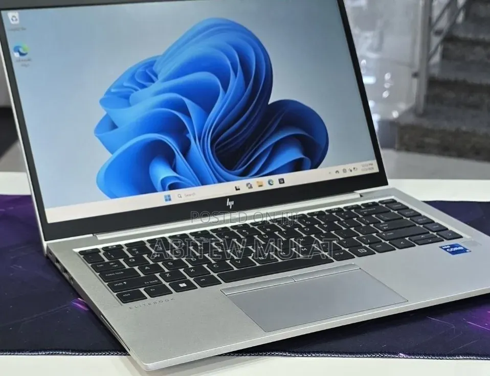 New Laptop HP EliteBook 840 G8 16GB Intel Core i5 SSD 512GB