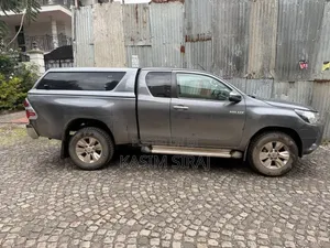 Toyota Hilux 2019 Gray