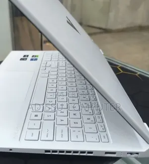 New Laptop HP 16GB Intel Core i7 SSD 1T