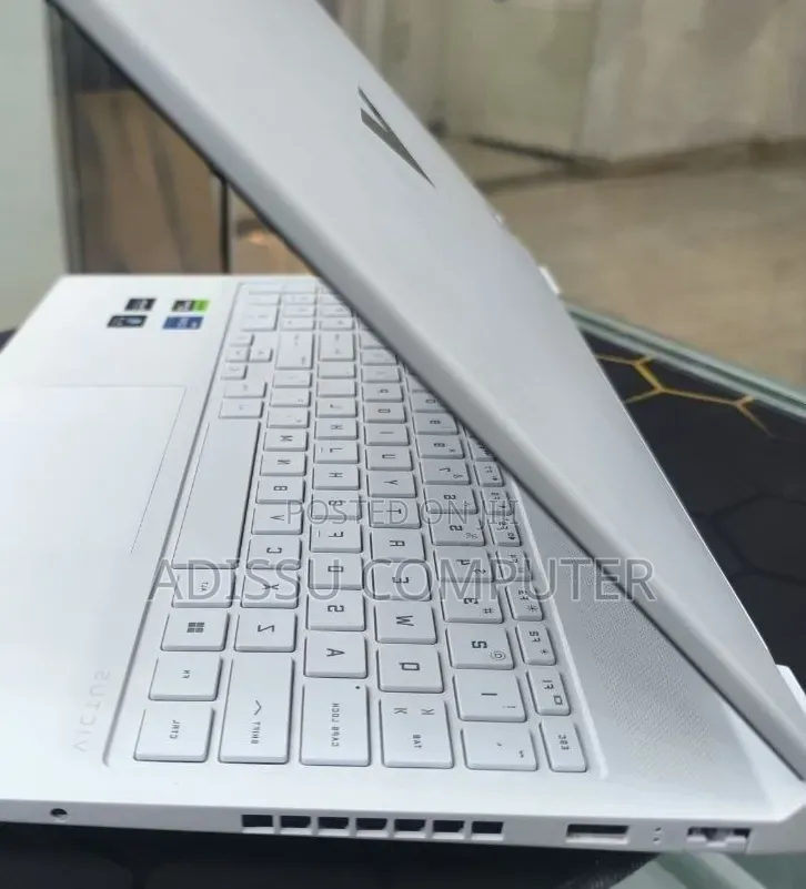 New Laptop HP 16GB Intel Core i7 SSD 1T