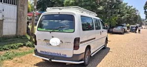 Toyota HiAce 2007 White