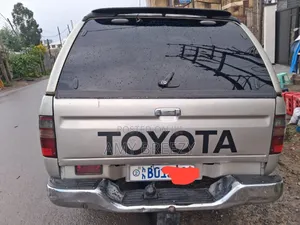 Toyota Hilux 2002 Silver