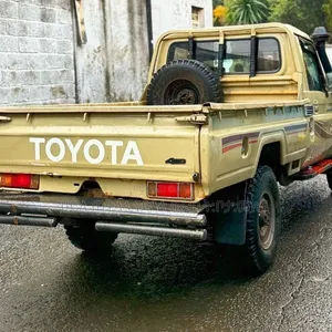 Toyota Land Cruiser 2012 Gold