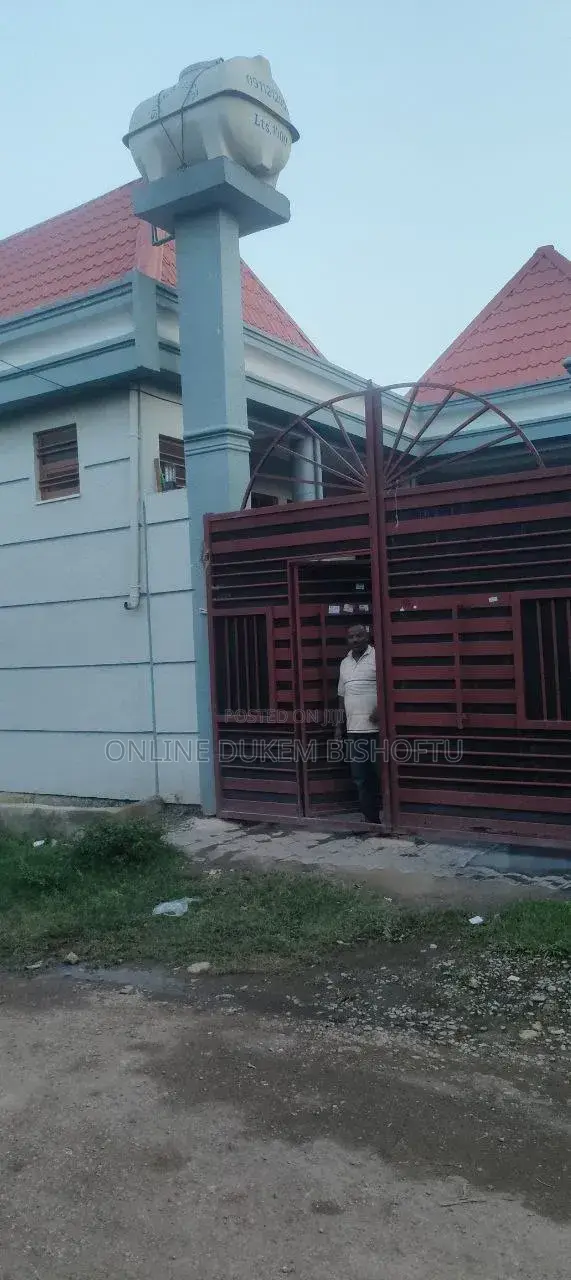 Furnished 7bdrm Villa in Dukem Bishoftu, East Shewa for sale