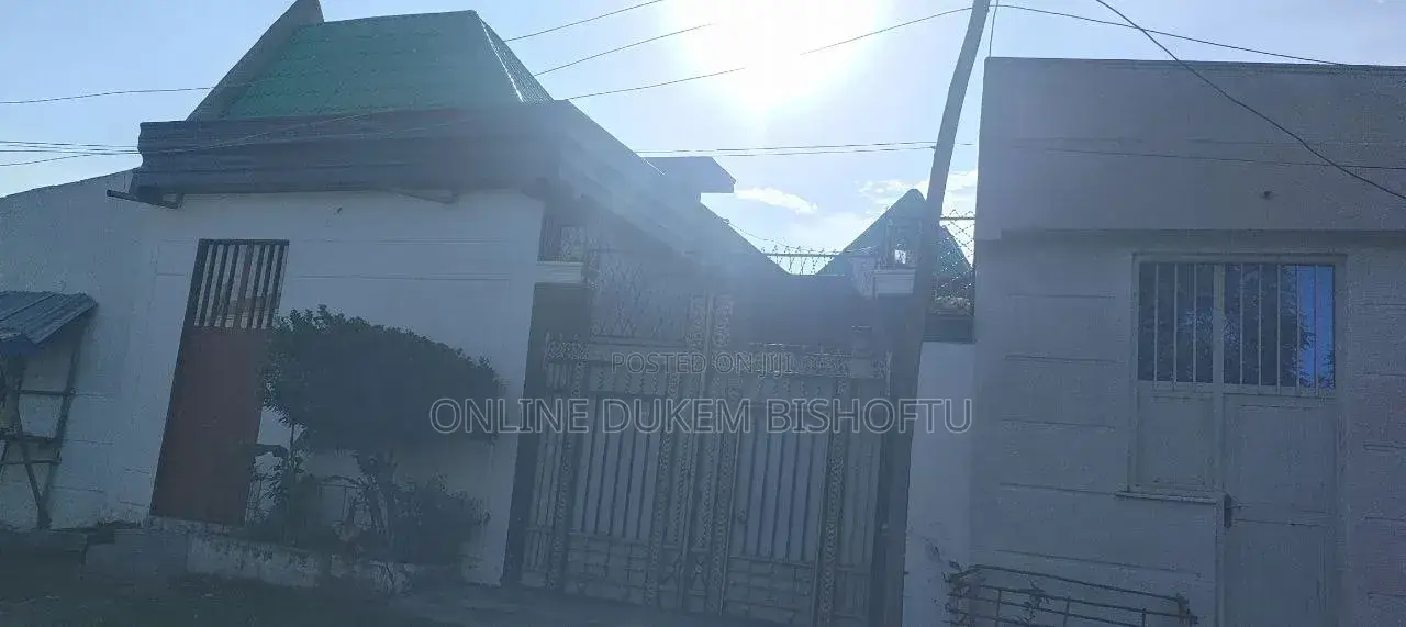 Furnished 8bdrm Villa in Dukem Bishoftu, East Shewa for sale