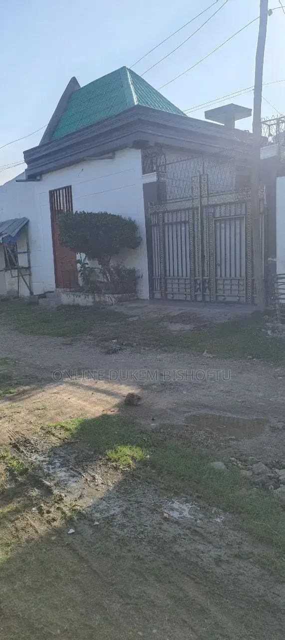 Furnished 8bdrm Villa in Dukem Bishoftu, East Shewa for sale