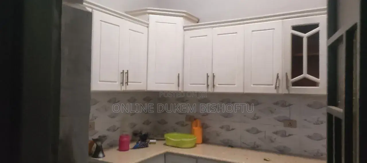 Furnished 8bdrm Villa in Dukem Bishoftu, East Shewa for sale