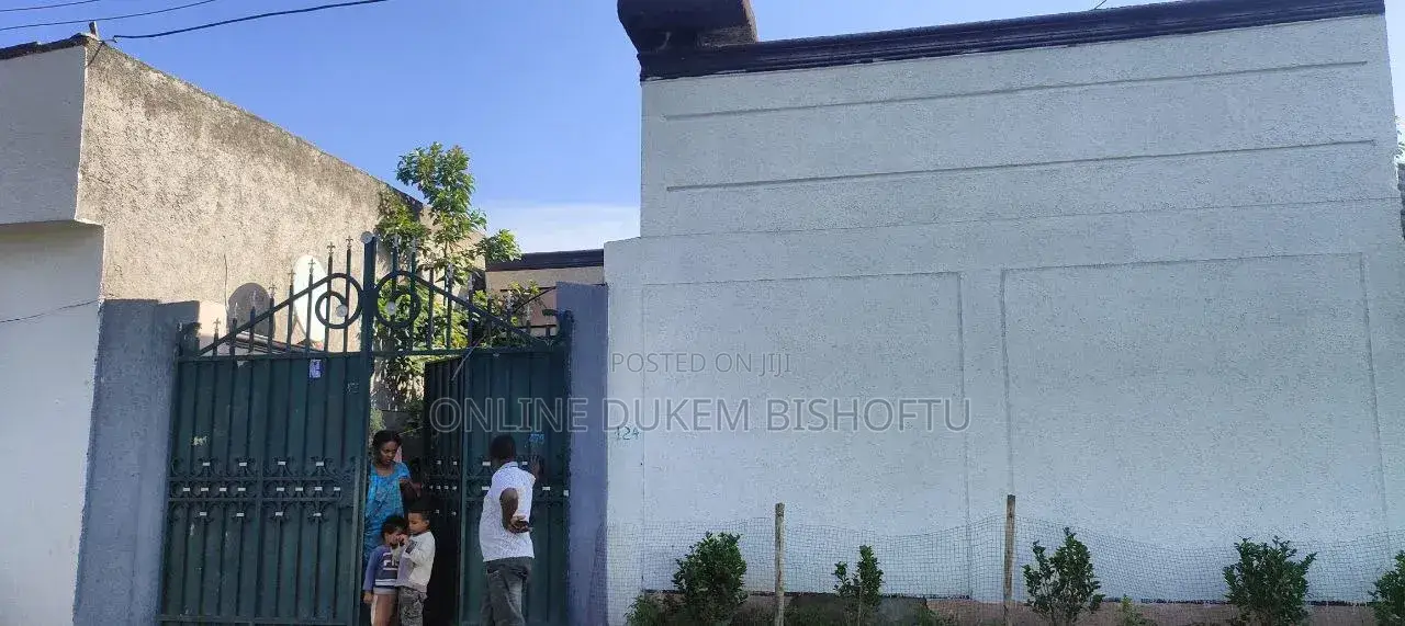 Furnished 8bdrm House in Dukem Bishoftu, East Shewa for sale