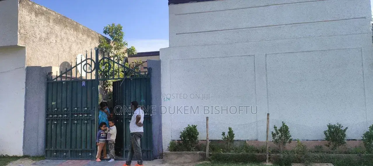 Furnished 8bdrm House in Dukem Bishoftu, East Shewa for sale