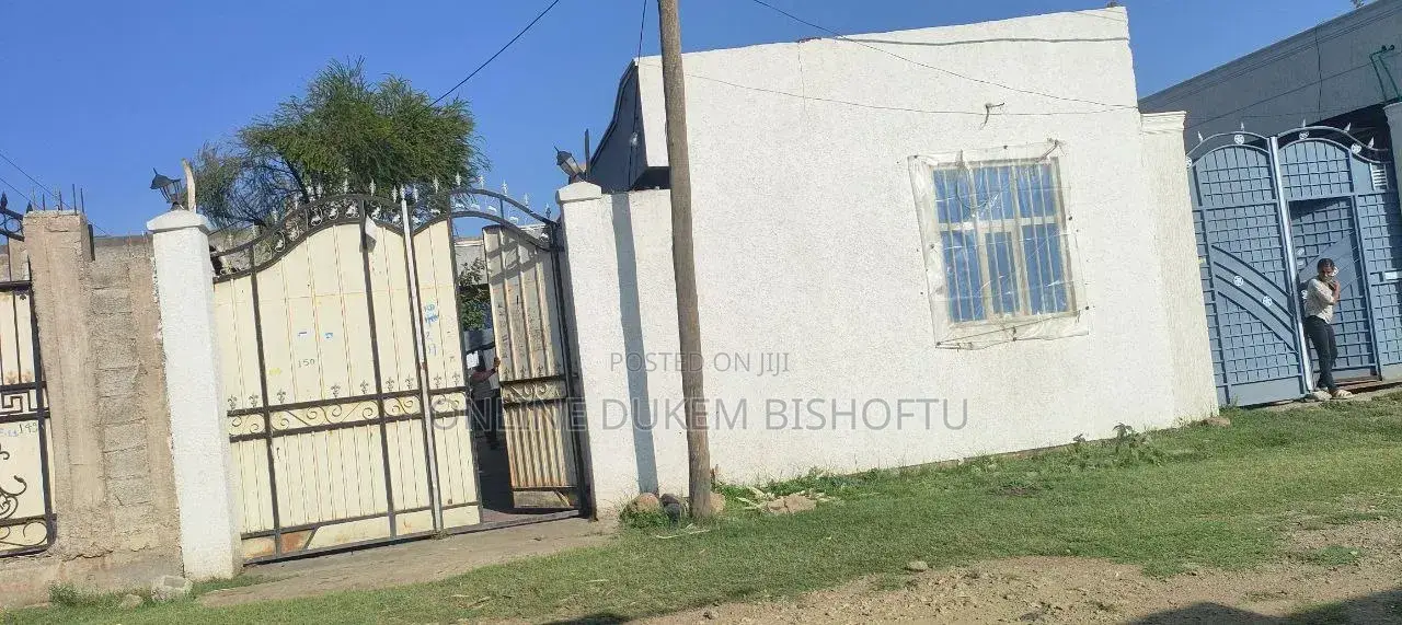 Furnished 9bdrm House in Dukem Bishoftu, East Shewa for sale